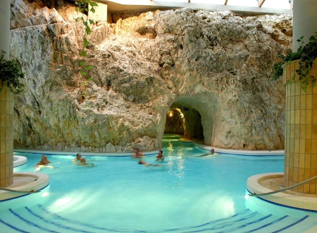 Cave Bath, Miskolc-tapolca